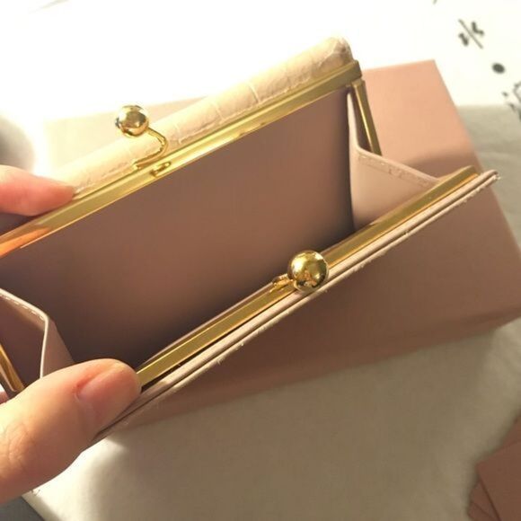 🔥Host Pick🌟Miu Miu St Cocco Lux Wallet - Picture 4 of 4
